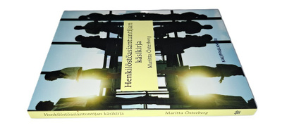 Maritta Österberg : Henkilöstöasiantuntijan käsikirja