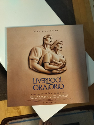 Paul McCartney's Liverpool Oratorio LP boksi