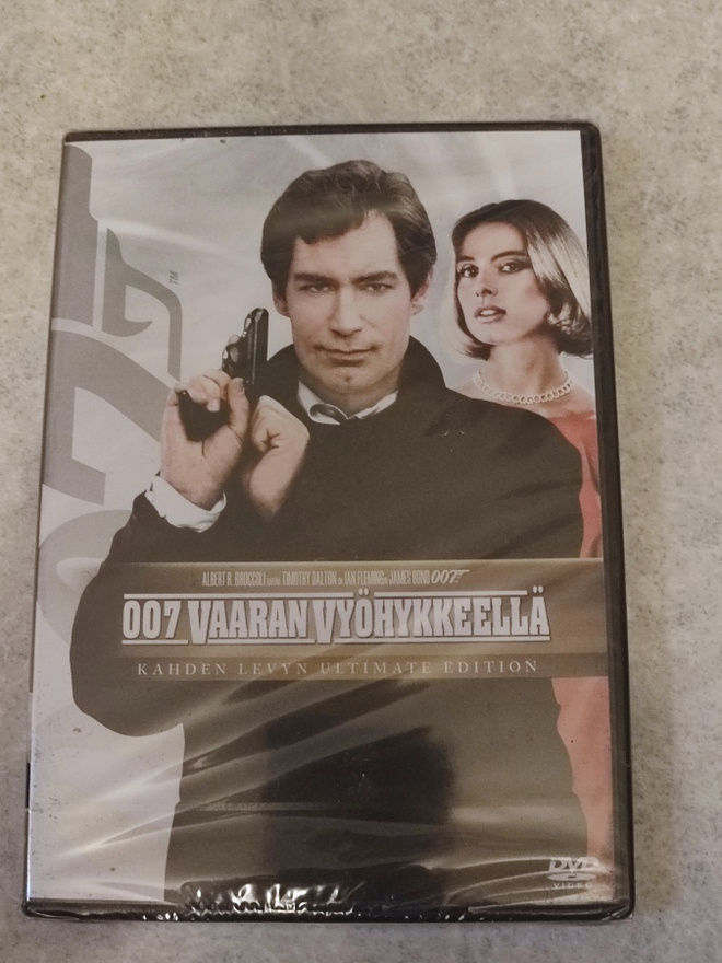 007 vaaran vyöhykkeellä UUSI JAMES BOND