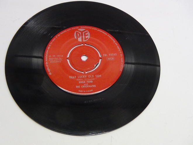 EMILE FORD & THE CHECKMATES 7´THAT LUCKY OLD SUN,ON A SOW...