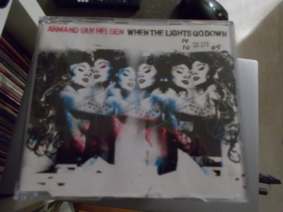 CDM ARMAND VAN HELDEN ** WHEN THE LIGHTS GO DOWN **