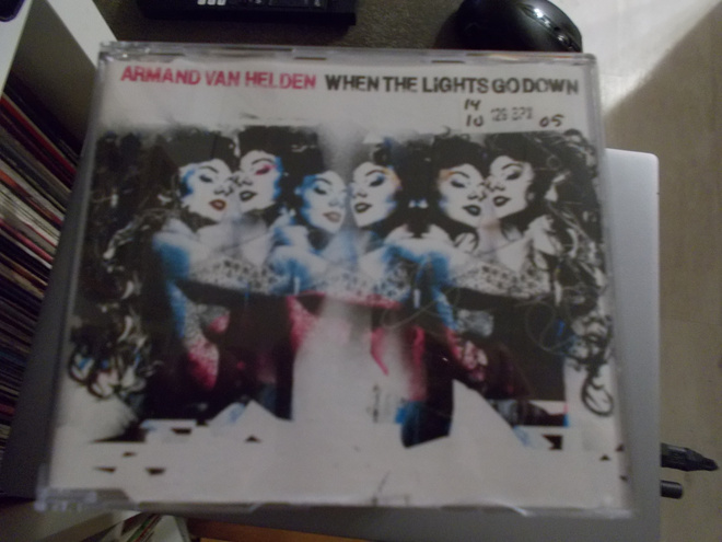 CDM ARMAND VAN HELDEN ** WHEN THE LIGHTS GO DOWN **