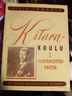IMMONEN : KITARAKOULU I PLEKTRASOITTOA VARTEN