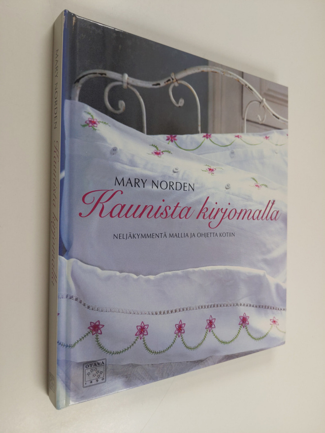 Mary Norden : Kaunista kirjomalla