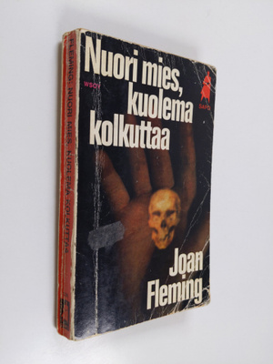Joan Fleming : Nuori mies, kuolema kolkuttaa
