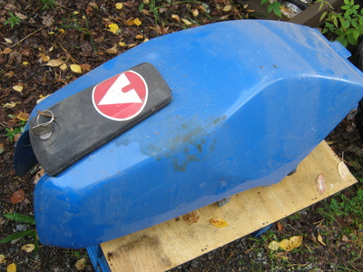Kawasaki AR125 bensatankki