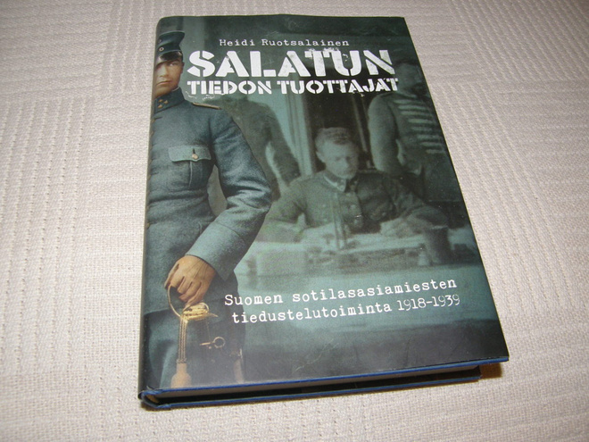 Heidi Ruotsalainen Salatun tiedon tuottajat -sid