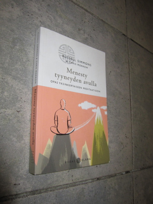 MENESTY TYYNEYDEN AVULLA - RUSSELL SIMMONS