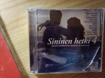 CD levy sininen hetki 4
