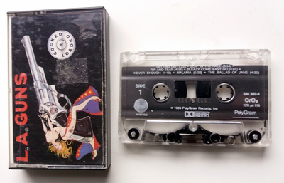 LA GUNS Cocked and Loaded C-KASETTI