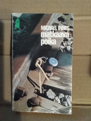 Michael Innes: Matkaava poika -pokkari-