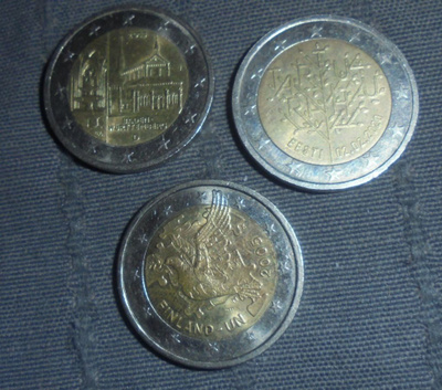 2€ kolikot 3 kpl