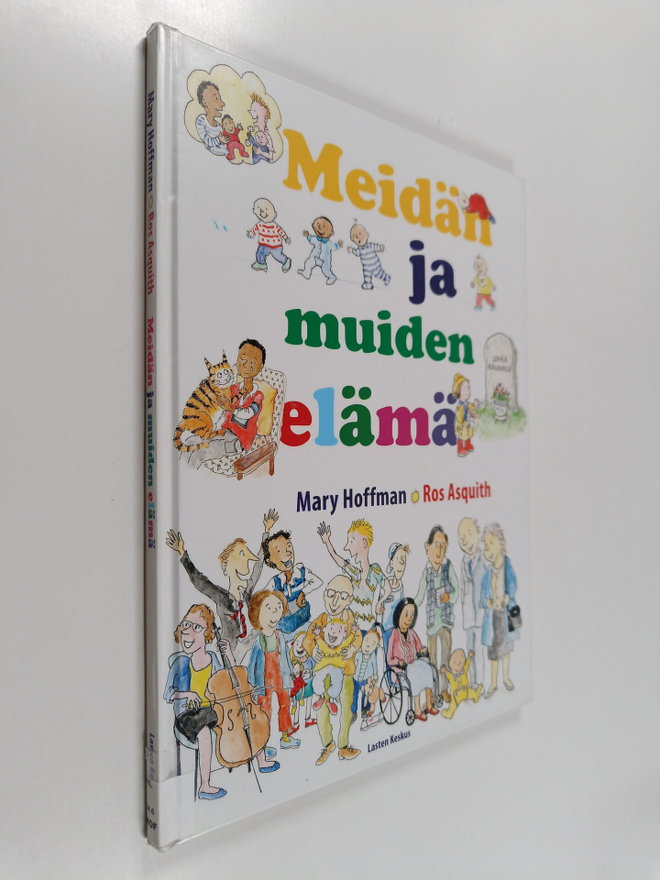 Mary Hoffman : Meidän ja muiden elämä