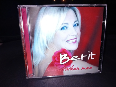 CD Berit : Kosketathan mua ( SIS POSTIKULU )