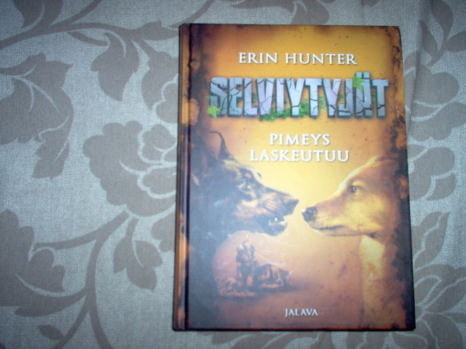 Erin Hunter: Pimeys laskeutuu, selviytyjät osa 3