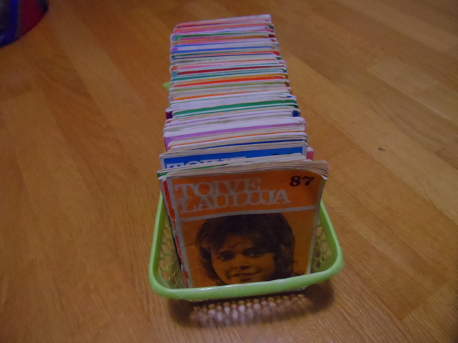 TOIVELAULUVIHKO 7 € /KPL