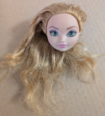 Nuken pää, Ever After High