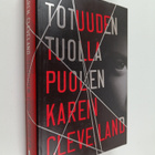 Karen Cleveland : Totuuden tuolla puolen - pikkukuva 1