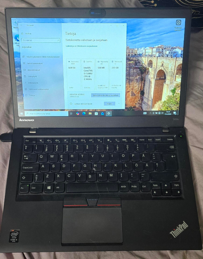 Lenovo t450S, i5-5300, 8Gb, 250Gb ssd, win10.