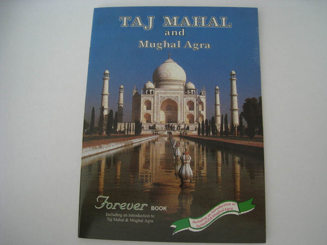 Taj Mahal ja Mughal Agra – kuvakirja / postikorttikirja