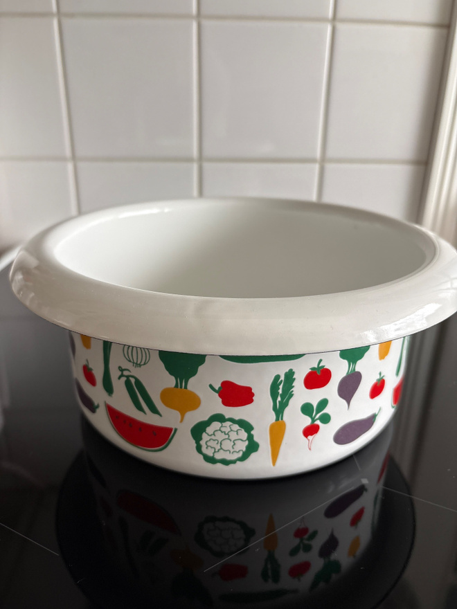 Finel Vegetaria emalikulho / kattila