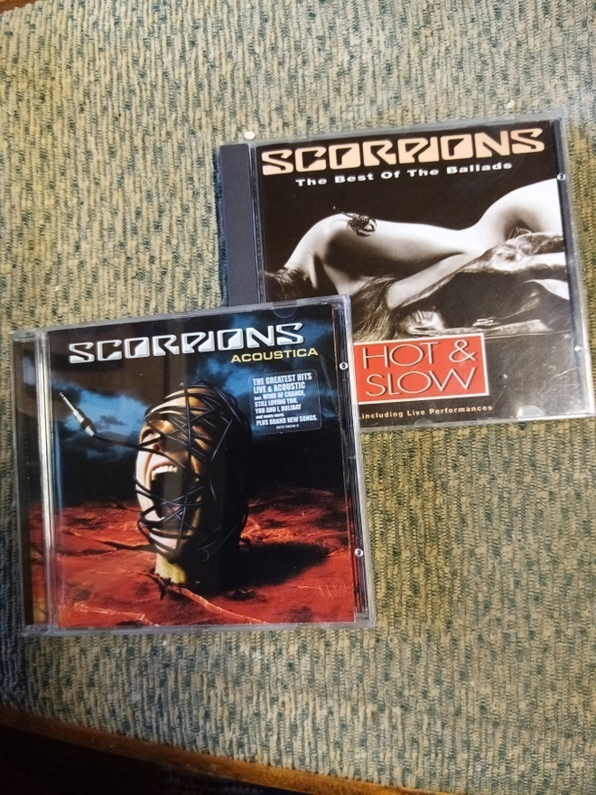 2kpl CD :  SCORPIONS  :  ACOUSTICA  &      HOT &  SLOW