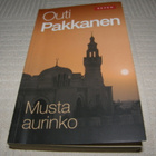 Outi Pakkanen Musta aurinko   -pok - pikkukuva 1