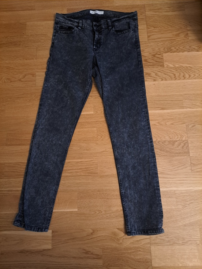 Mustat kivipestyt farkut w32 m/l