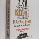 Karen M. McManus : Kolme pahan perii - pikkukuva 1