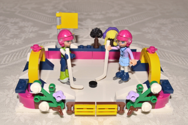 LEGO Friends - Stephanien ja Naten jääkiekko-ottelu -