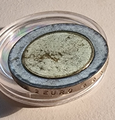 2 euro aihio, vuosi ja kuviot puuttuvat!