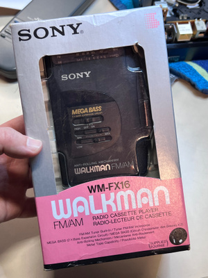 Boksattu Sony Walkman WM-FX16 (boxed)