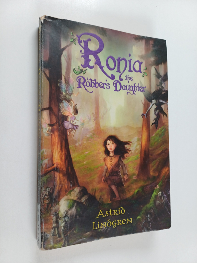 Astrid Lindgren : Ronia, the robber's daughter