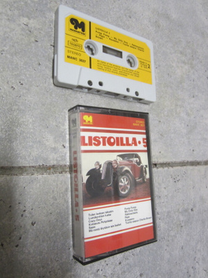 VARIOUS - LISTOILLA 5 ( mm manu & monumentti ym