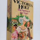 Victoria Holt : The spring of the tiger - pikkukuva 1
