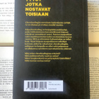 Tytöt jotka nostavat toisiaan: Cheer-urheilijoiden tie... - pikkukuva 2