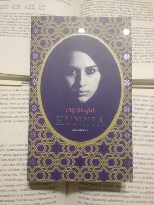 Elif Shafak - Kunnia (pokkari)