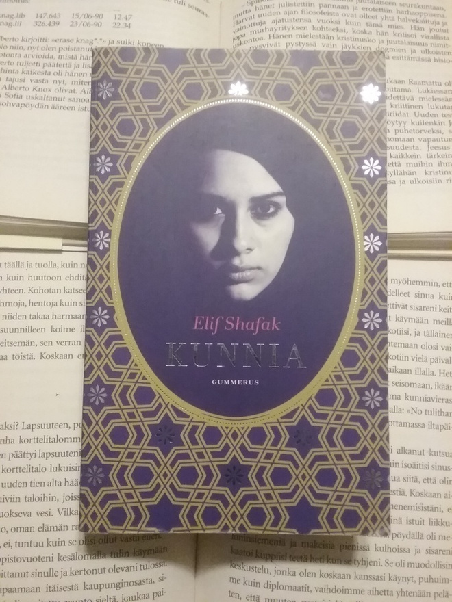 Elif Shafak - Kunnia (pokkari)