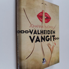 Johanna Tuomola : Valheiden vangit - pikkukuva 1