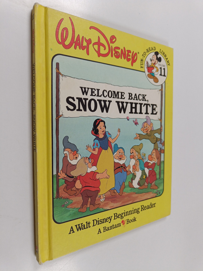 Walt Disney Productions Staff : Welcome Back, Snow White