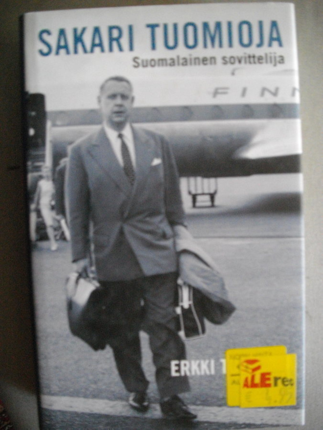 Erkki Tuomioja: Sakari Tuomioja - Suomalainen sovittelija 1.