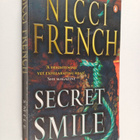 Nicci French : Secret smile - pikkukuva 1