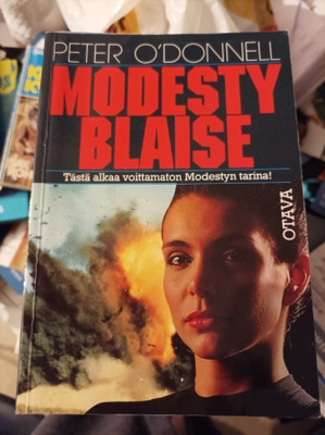Modesty blaise paketti