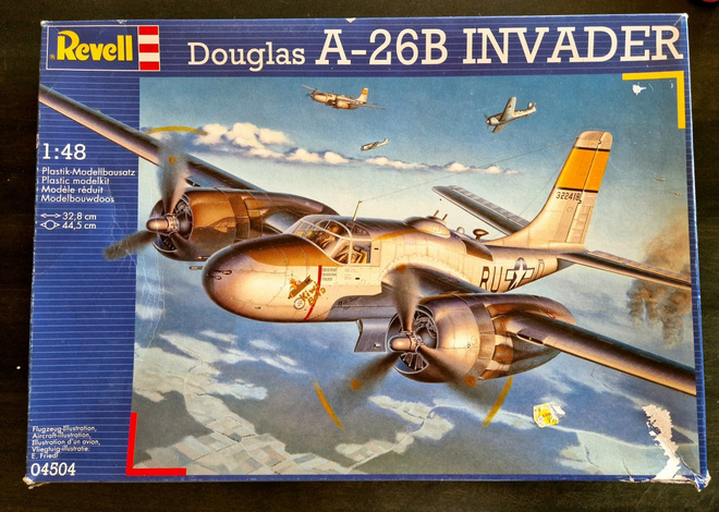 Douglas A-26B Invader US Franc Aircraft Revell  1:48 1996