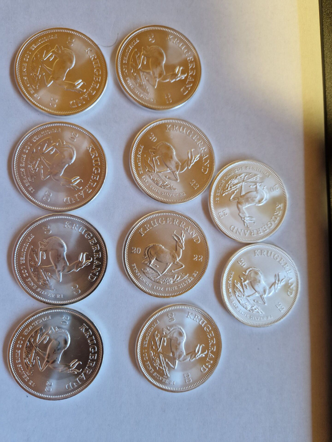 10 kpl Krugerrand 1 oz hopekolikoita
