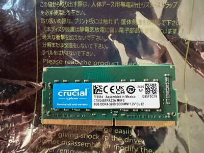Crucial 8GB DDR4 3200MHz SODIMM muistikampa