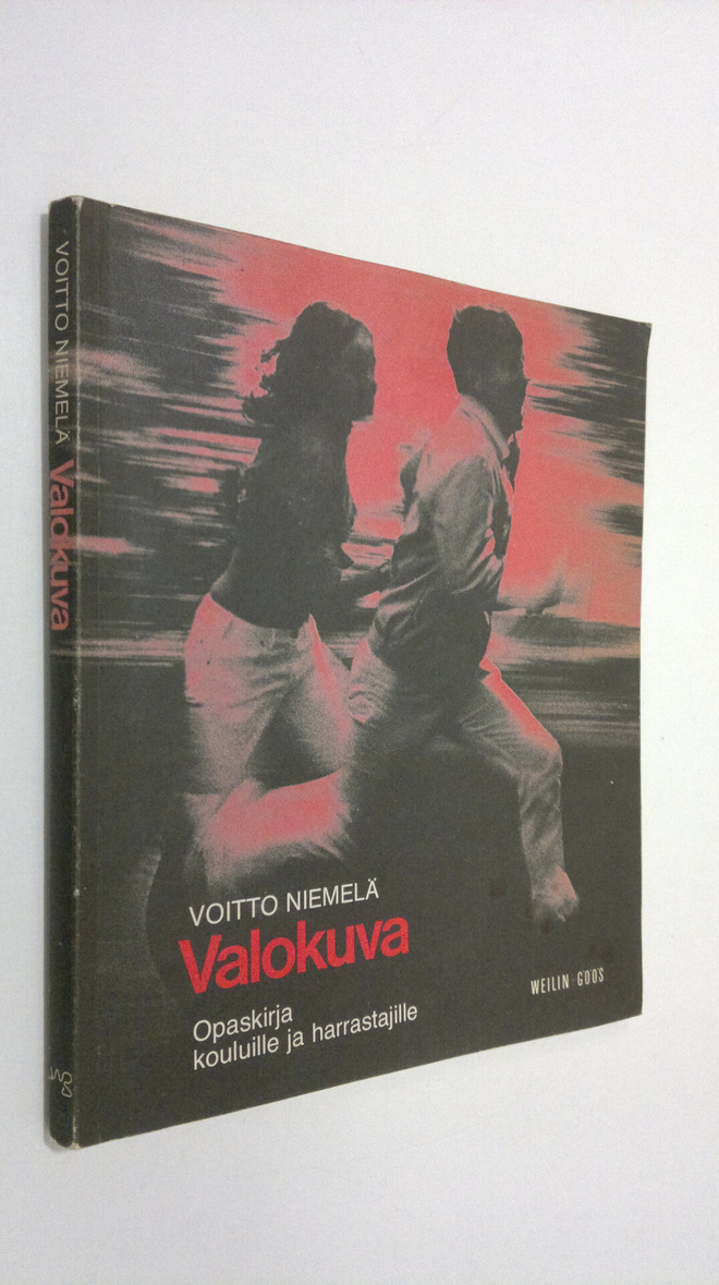 Voitto Niemelä : Valokuva : opaskirja kouluille ja harras...