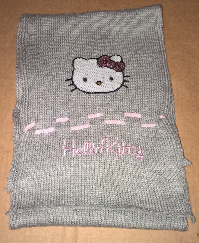 HELLO KITTY KAULAHUIVI KOKO NOIN 120 X 21 CM