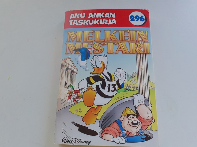 Aku Ankan taskukirja 296  Melkein mestari