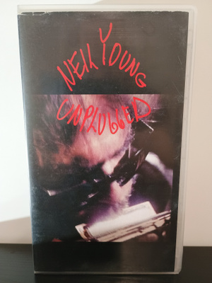 NEIL YOUNG UNPLUGGED VHS